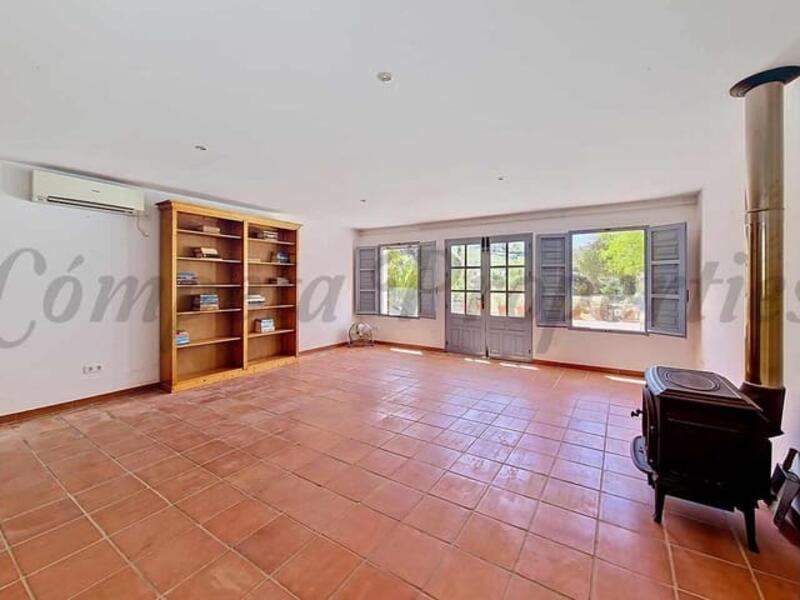 4 bedroom Country House for sale