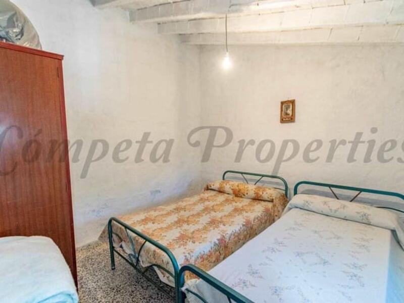 2 bedroom Country House for sale