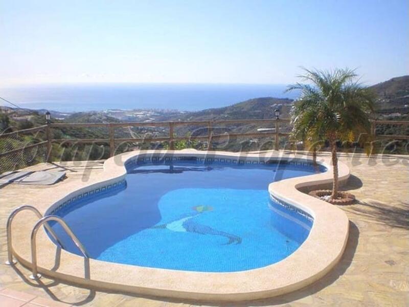 Country House for Long Term Rent in Torrox, Málaga