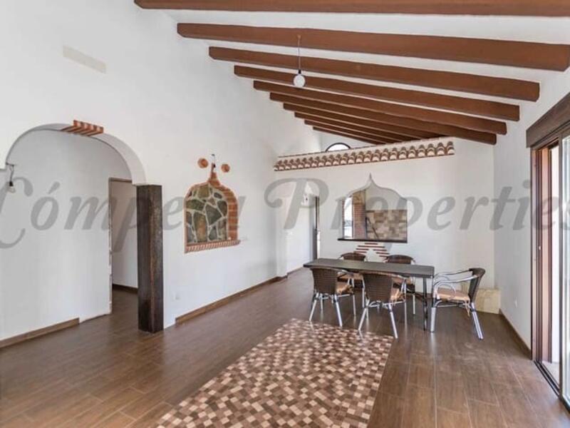 3 slaapkamer Landhuis Te koop 3 slaapkamer Landhuis Te koop