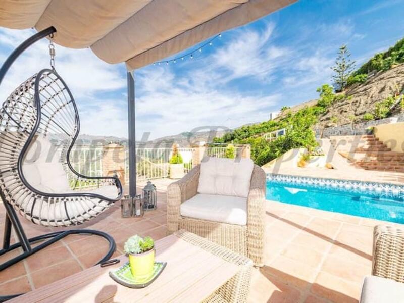 Country House for sale in Torrox, Málaga