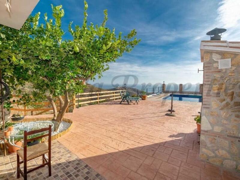 2 bedroom Country House for sale