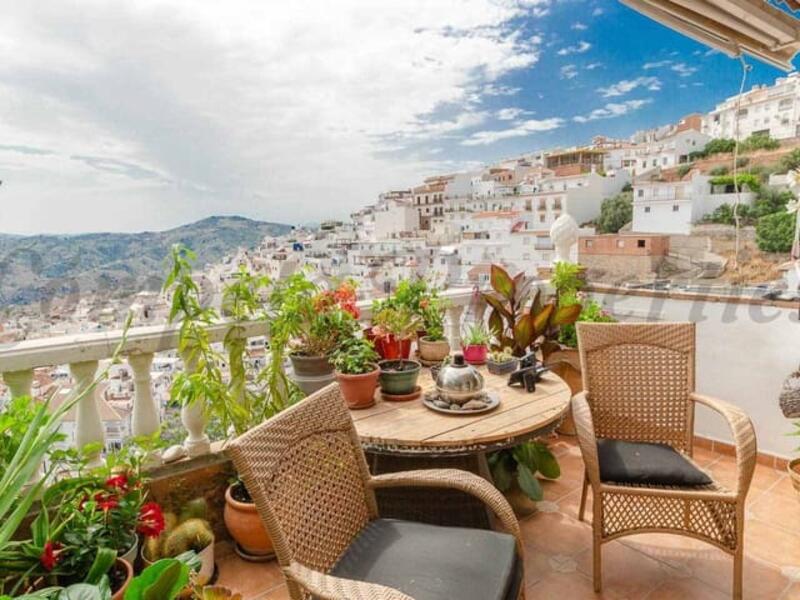 Apartment for sale in Competa, Málaga Apartment for sale in Competa, Málaga