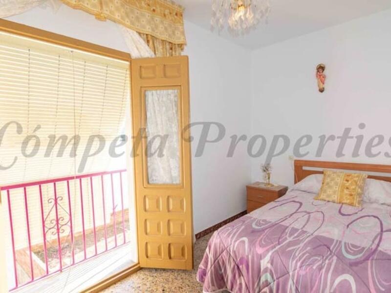 5 slaapkamer Gezinswoning Te koop 5 slaapkamer Gezinswoning Te koop
