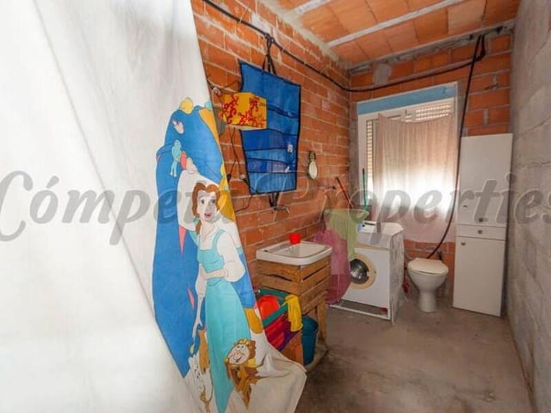 6 slaapkamer Gezinswoning Te koop