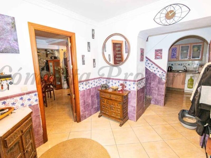4 slaapkamer Gezinswoning Te koop