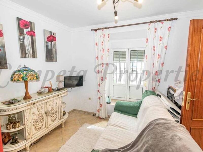 4 slaapkamer Gezinswoning Te koop