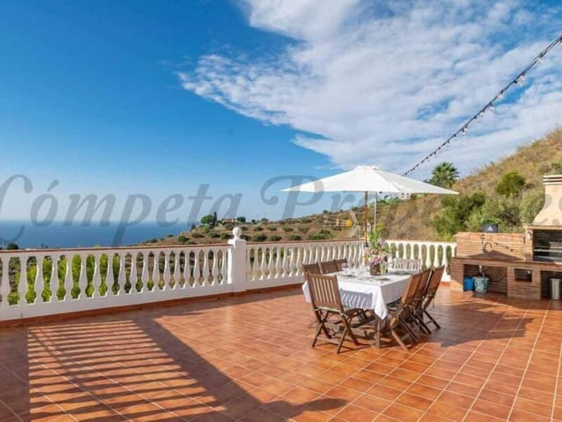 Casa de Campo para alquiler a largo plazo en Torrox, Málaga
