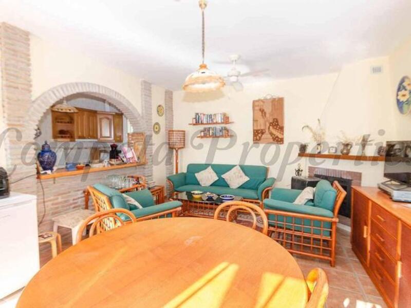 3 bedroom Country House for sale
