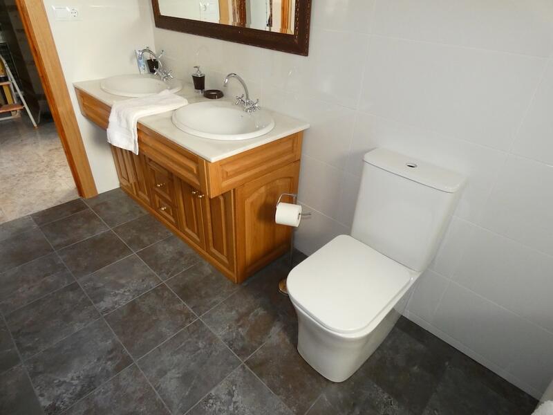 4 bedroom Country House for sale