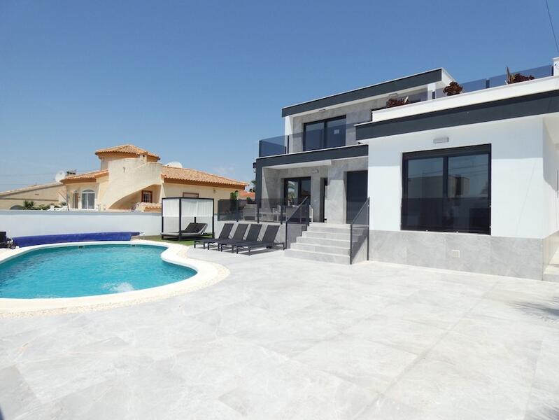 4 bedroom Villa for sale