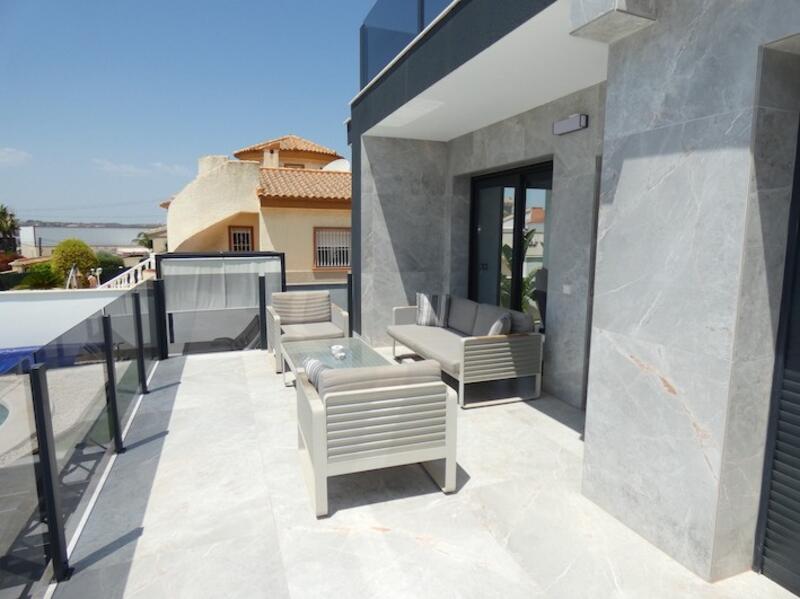 4 bedroom Villa for sale