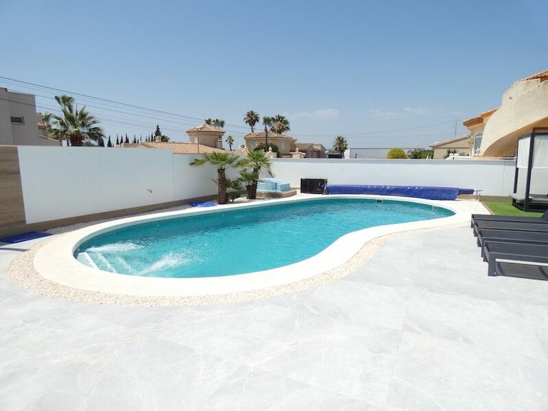 4 bedroom Villa for sale