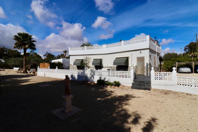 Auberge à vendre dans El Altet, Alicante