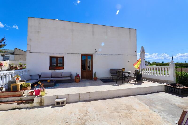 Lantställe till salu i Dolores, Alicante