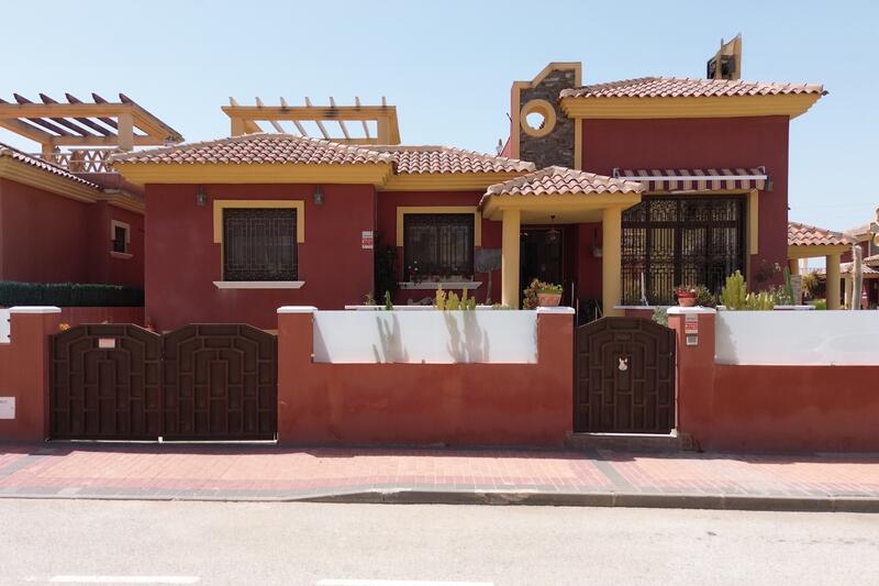 Villa till salu i Algorfa, Alicante