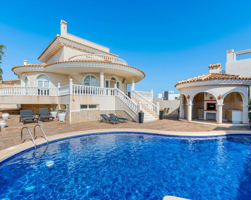 5 Cuarto Villa en venta