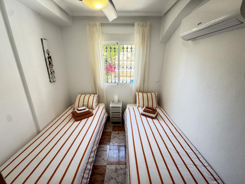 3 slaapkamer Gezinswoning Te koop