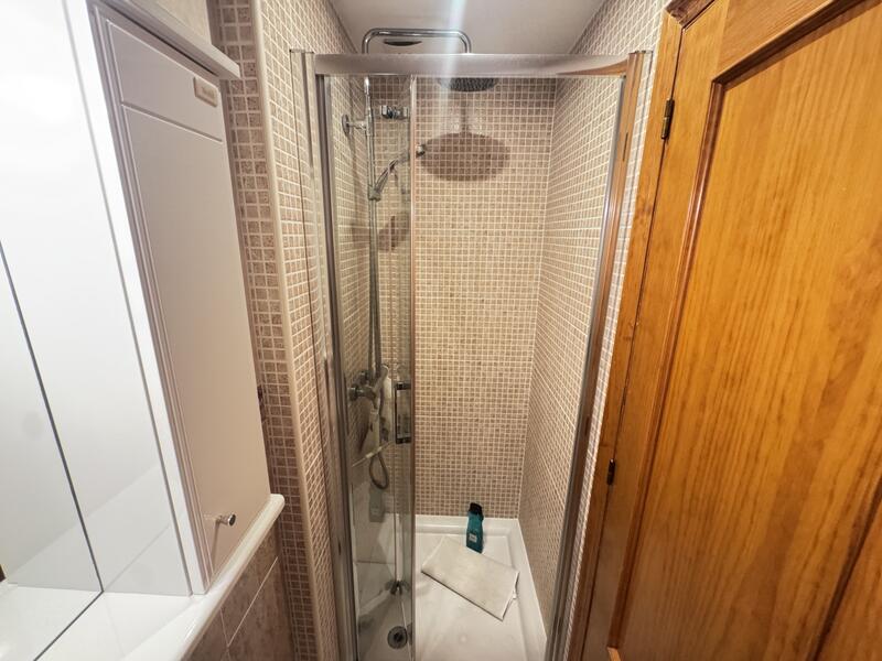 3 slaapkamer Gezinswoning Te koop