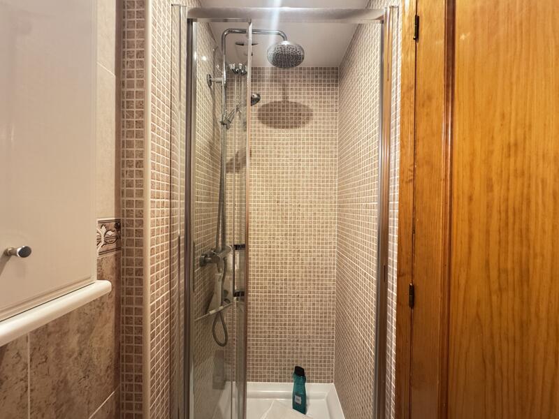 3 slaapkamer Gezinswoning Te koop