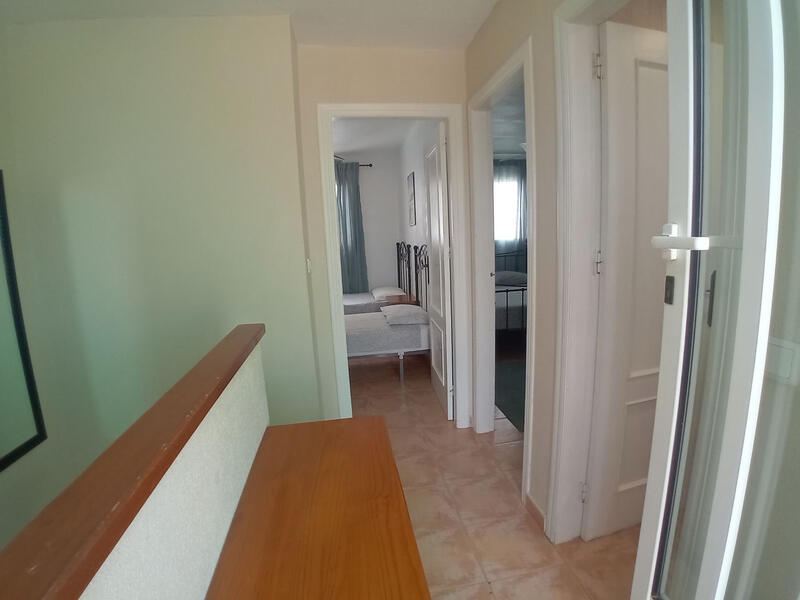 3 slaapkamer Gezinswoning Te koop