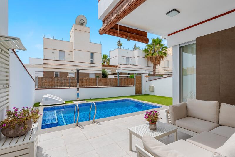 3 Cuarto Villa en venta