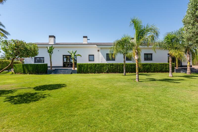 Villa til salgs i Elx/Elche, Alicante