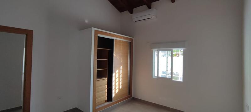 3 Schlafzimmer Landhaus zu verkaufen