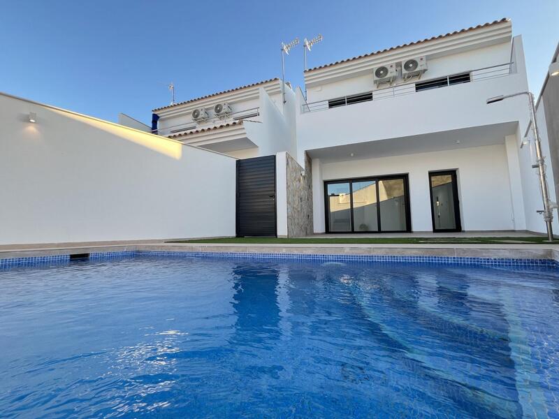 Villa til salgs i Lo Pagan, Murcia