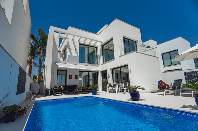 Villa for sale in Ciudad Quesada, Alicante