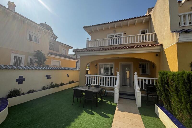 Gezinswoning Te koop in Ciudad Quesada, Alicante