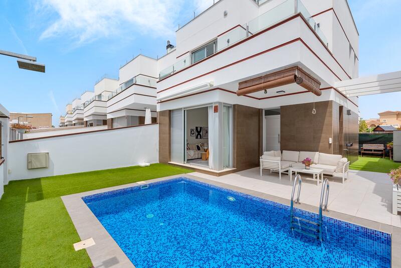 Villa for sale in Ciudad Quesada, Alicante