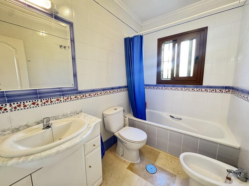 2 Cuarto Adosado en venta