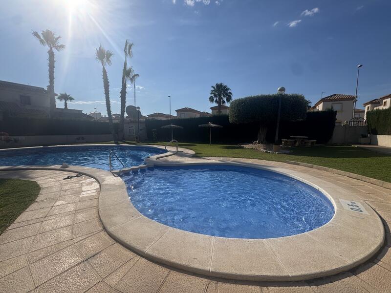 2 Cuarto Adosado en venta