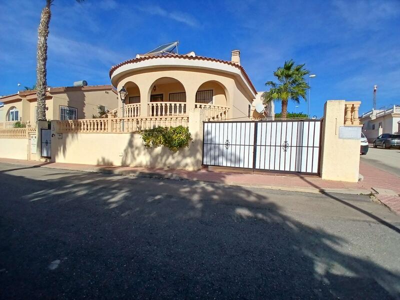 Villa for sale in Ciudad Quesada, Alicante