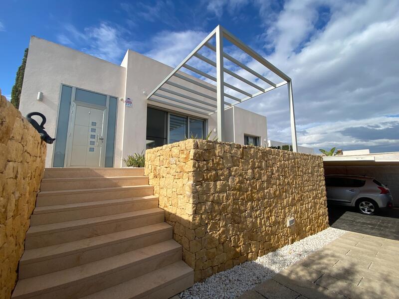 3 slaapkamer Villa Te koop