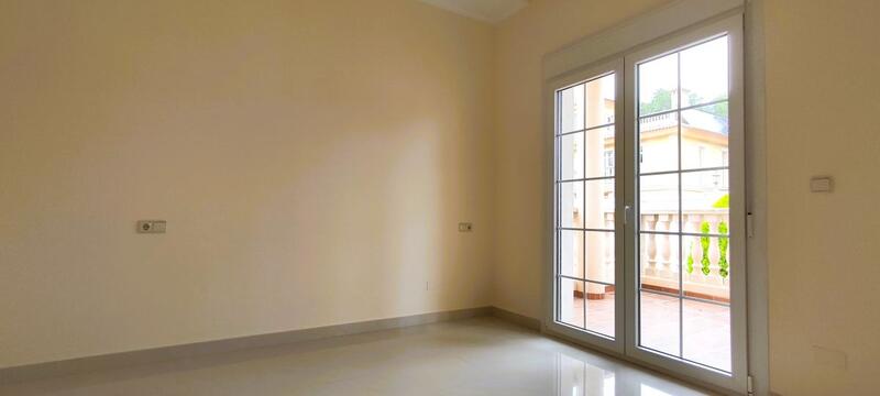 4 slaapkamer Villa Te koop