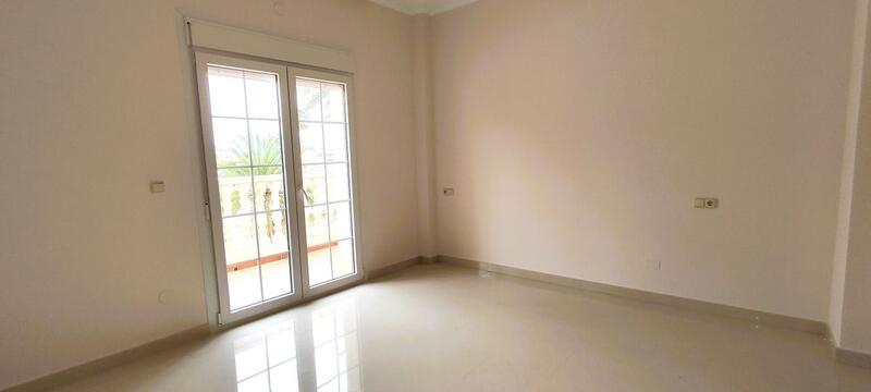 4 slaapkamer Villa Te koop