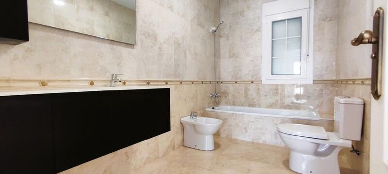4 slaapkamer Villa Te koop