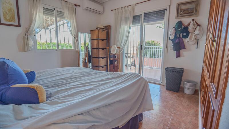 3 slaapkamer Landhuis Te koop