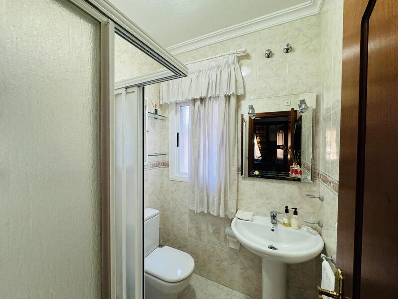 5 slaapkamer Villa Te koop