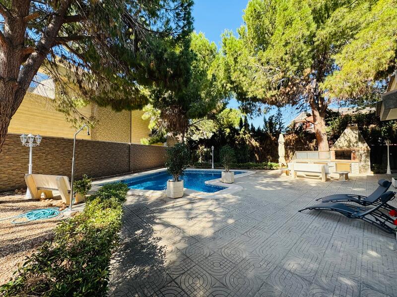 5 slaapkamer Villa Te koop