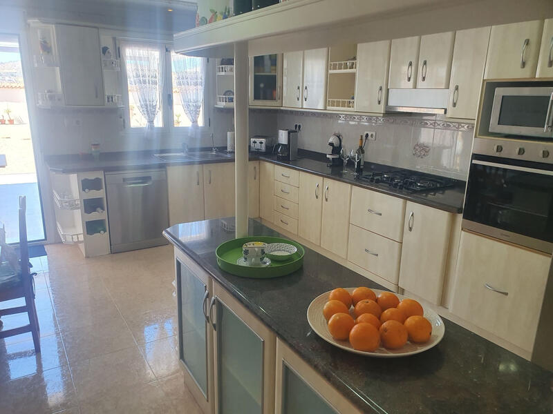 4 bedroom Villa for sale