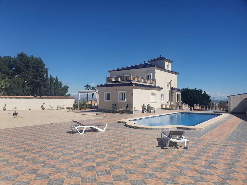 4 bedroom Villa for sale