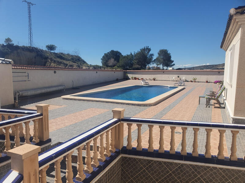4 bedroom Villa for sale