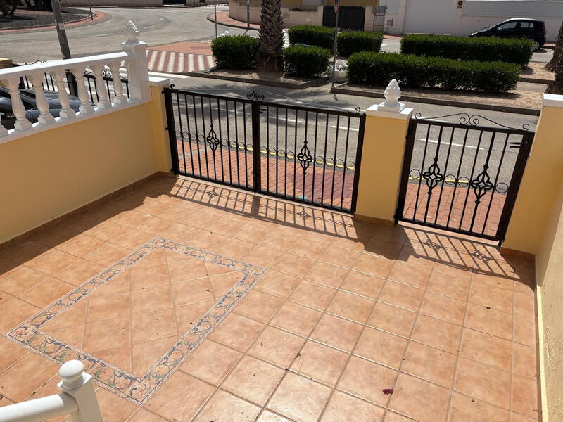 3 bedroom Townhouse for sale