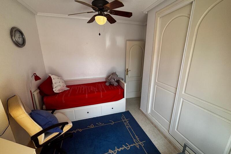 3 slaapkamer Gezinswoning Te koop