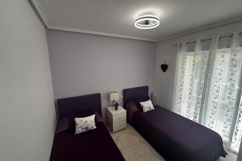 2 Schlafzimmer Stadthaus zu verkaufen