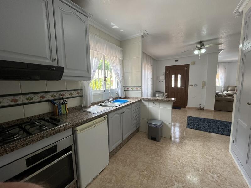 2 Cuarto Villa en venta