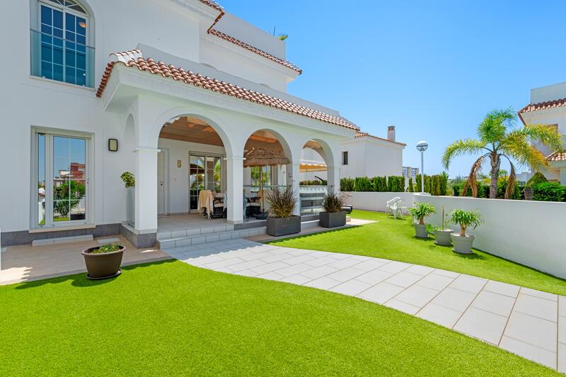 3 slaapkamer Villa Te koop